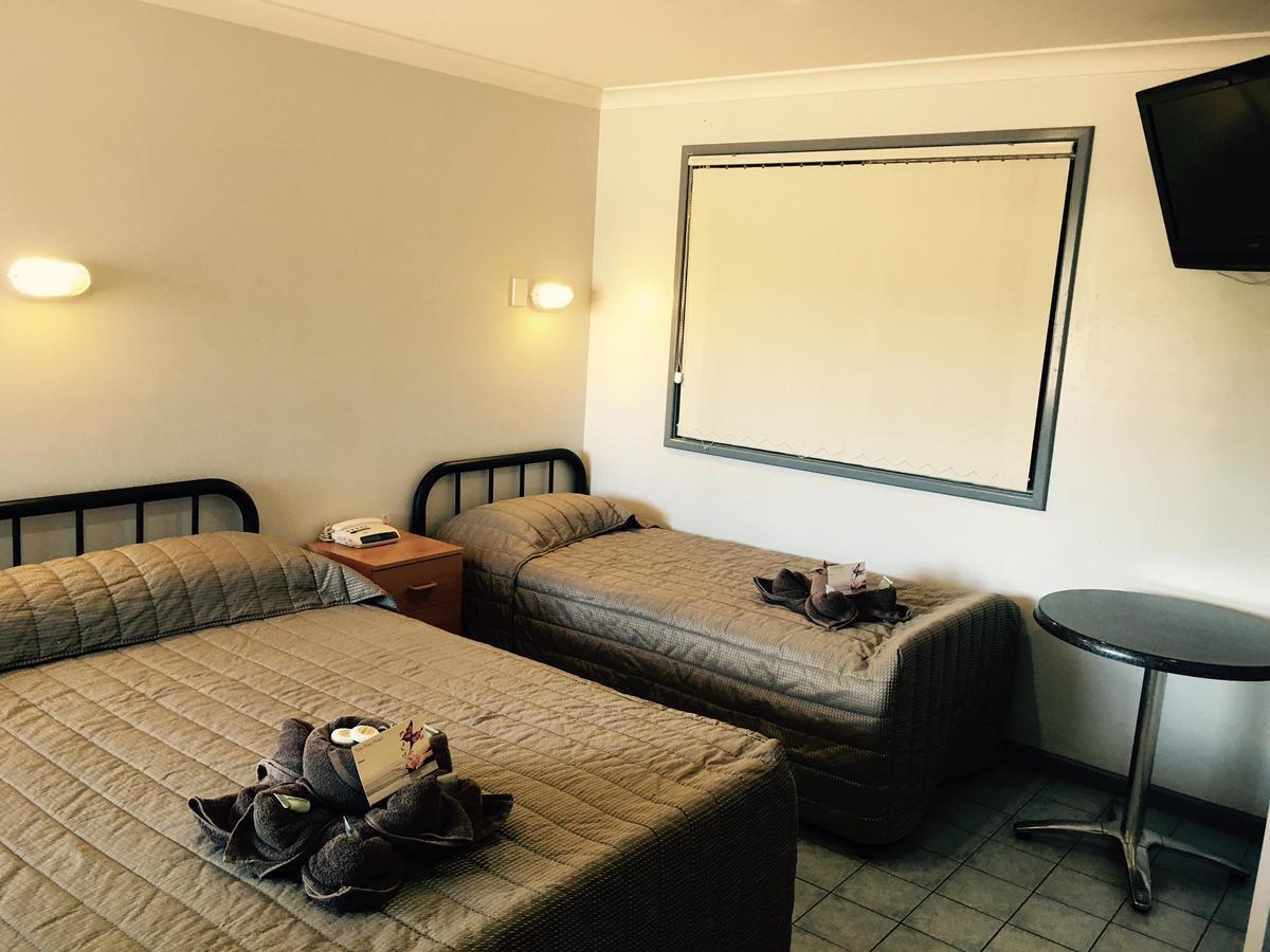 Tom Price Hotel Motel Exterior photo